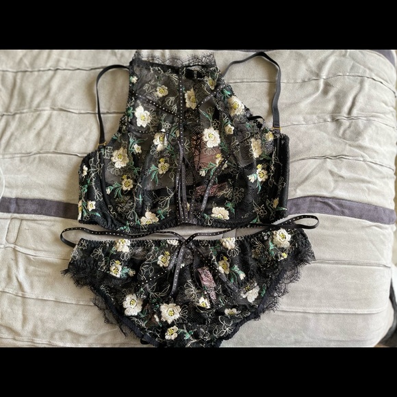 Agent Provocateur Athena Set 🌸 - Picture 4 of 4